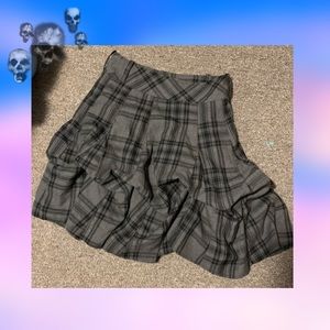 💀Grey Plaid Suzy Shier skirt